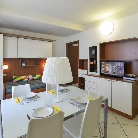 Locazione Turistica Riviera.2 * リミニ